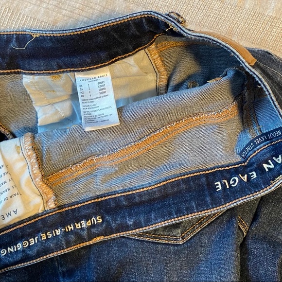 AE Busted Knee Jeans - Picture 3 of 3